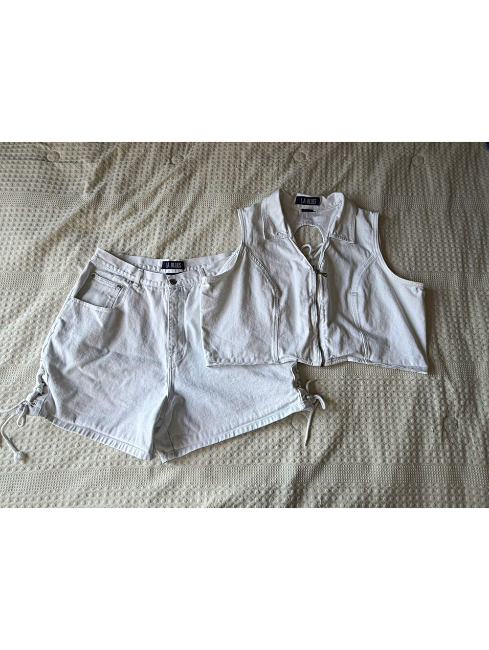 L.A. BLUES White Denim 2-Piece Set Collared Vest & Lace-Up Shorts Size 20